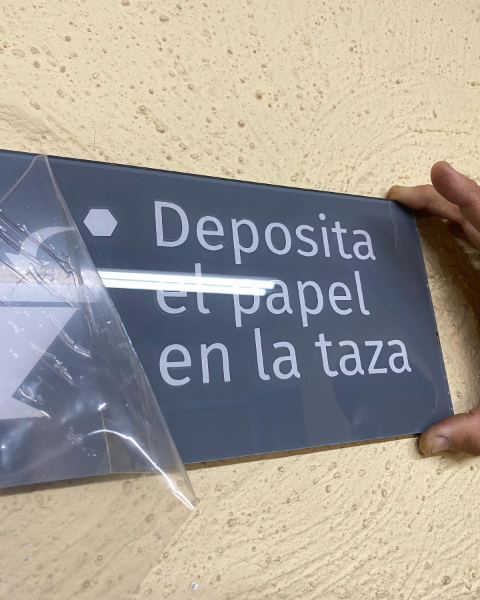 señalamientos de acrilico en Guadalajara